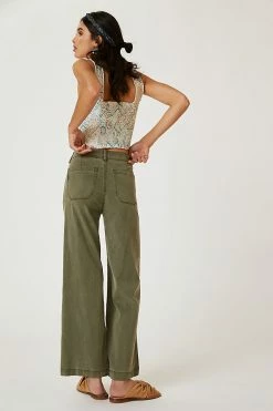 Coupon ???? Paige Carly High-Rise Cropped Wide-Leg ???? Jeans VINTAGE IVY GREEN ???? 13 Coupon ???? Paige Carly High-Rise Cropped Wide-Leg ???? Jeans VINTAGE IVY GREEN ???? -Beach Riot Shop unnamed file 2865