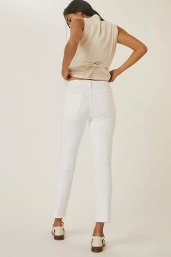 Best Pirce ???? MOTHER The Dazzler High-Rise Crop ???? Jeans FAIREST OF THEM ALL ???? 11 Best Pirce ???? MOTHER The Dazzler High-Rise Crop ???? Jeans FAIREST OF THEM ALL ???? -Beach Riot Shop unnamed file 2869