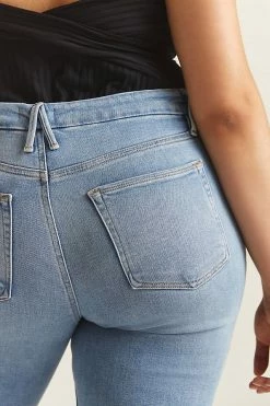 Promo ❤️ Good American Good Legs Cigarette ???? Jeans DENIM LIGHT ???? -Beach Riot Shop unnamed file 3122