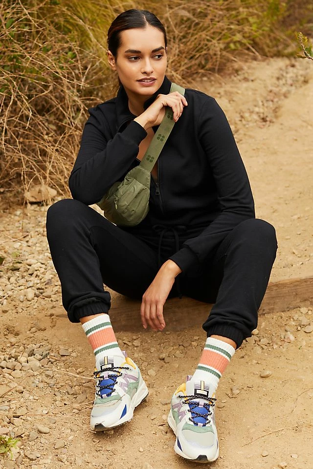 Beyond Yoga Ski Weekend Jumpsuit Best Pirce ???? Beyond Yoga Ski Weekend Jumpsuit BLACK ???? -Beach Riot Shop unnamed file 3294