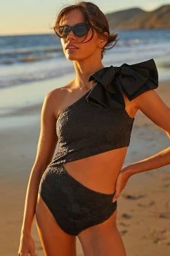 Cheap 🌟 Beach Riot Exclusive Bow One-Piece 🩱 Swimsuit BLACK 🛒