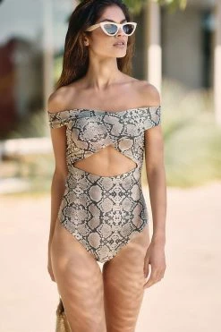 Best Sale 🌟 Maaji Python Ivonne Reversible One-Piece 🩱 Swimsuit BLACK MOTIF 🎉